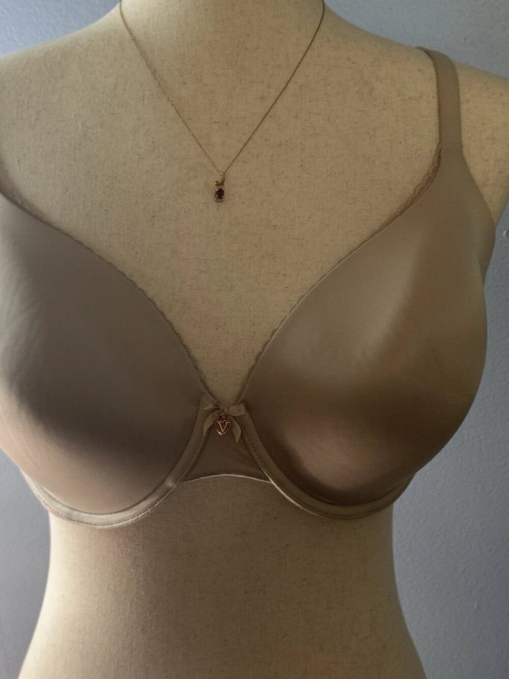 Victoria's Secret Body by Victoria Full Coverage Bra 34DDD Taupe Nude - Picture 7 of 13